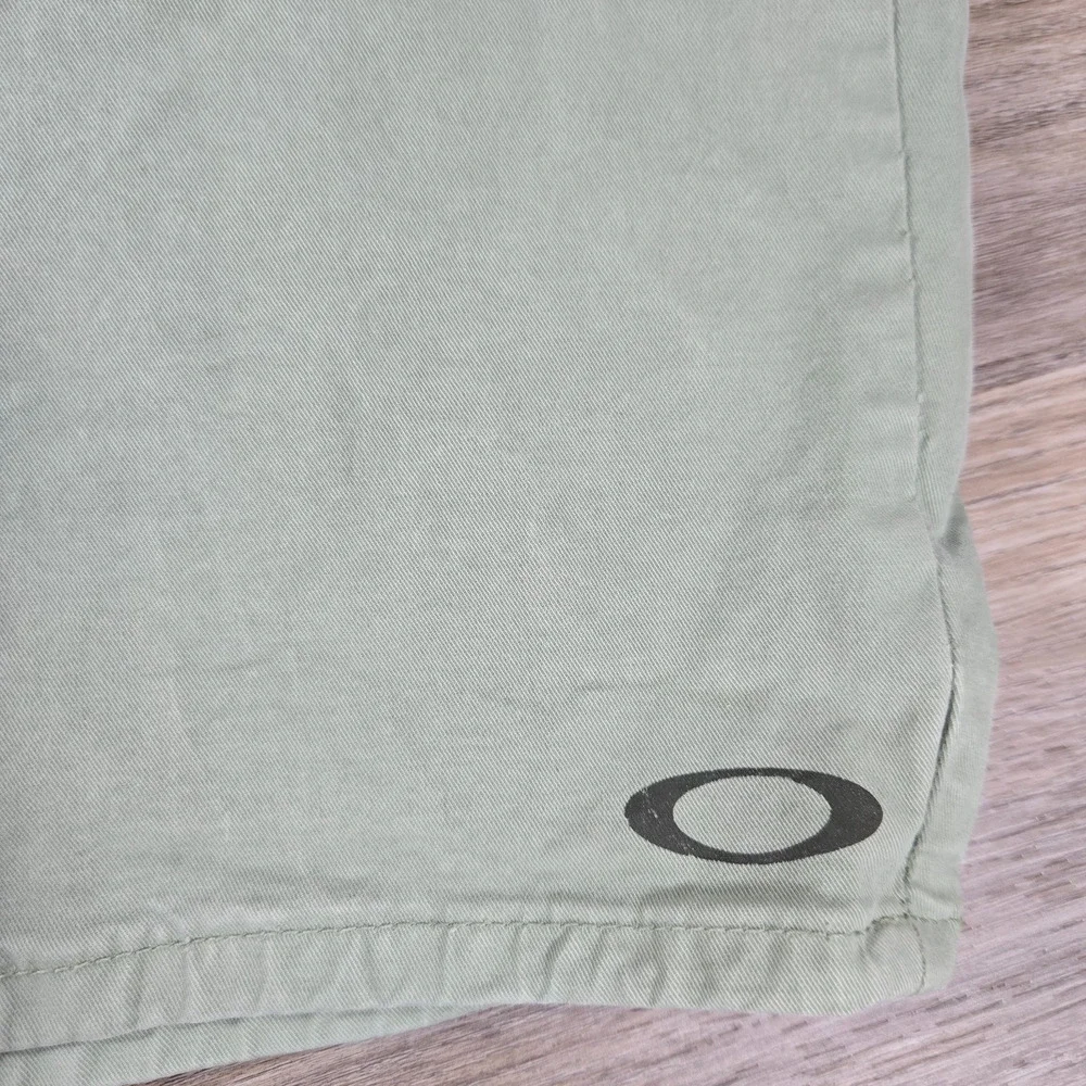 Oakley Chino Shorts Mens 36 Green Custom Fit Made Italy Flat Front Casual Golf